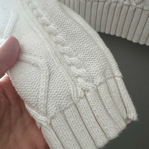Classic Gap White Cable Knit Sweater - Picture 10 of 10
